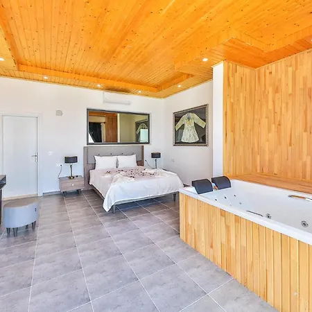 Vilă Mona Roza Kalkan