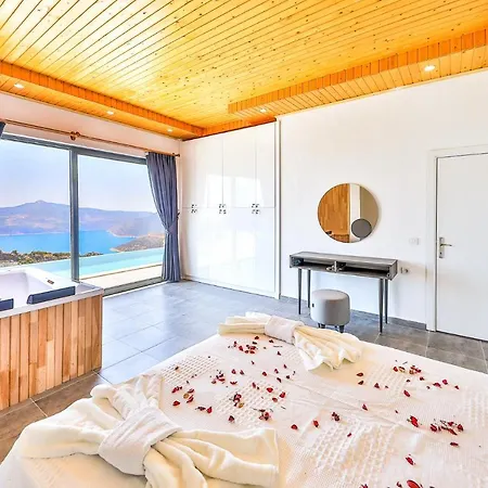 Mona Roza * Kalkan